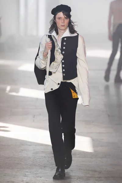 Look 39